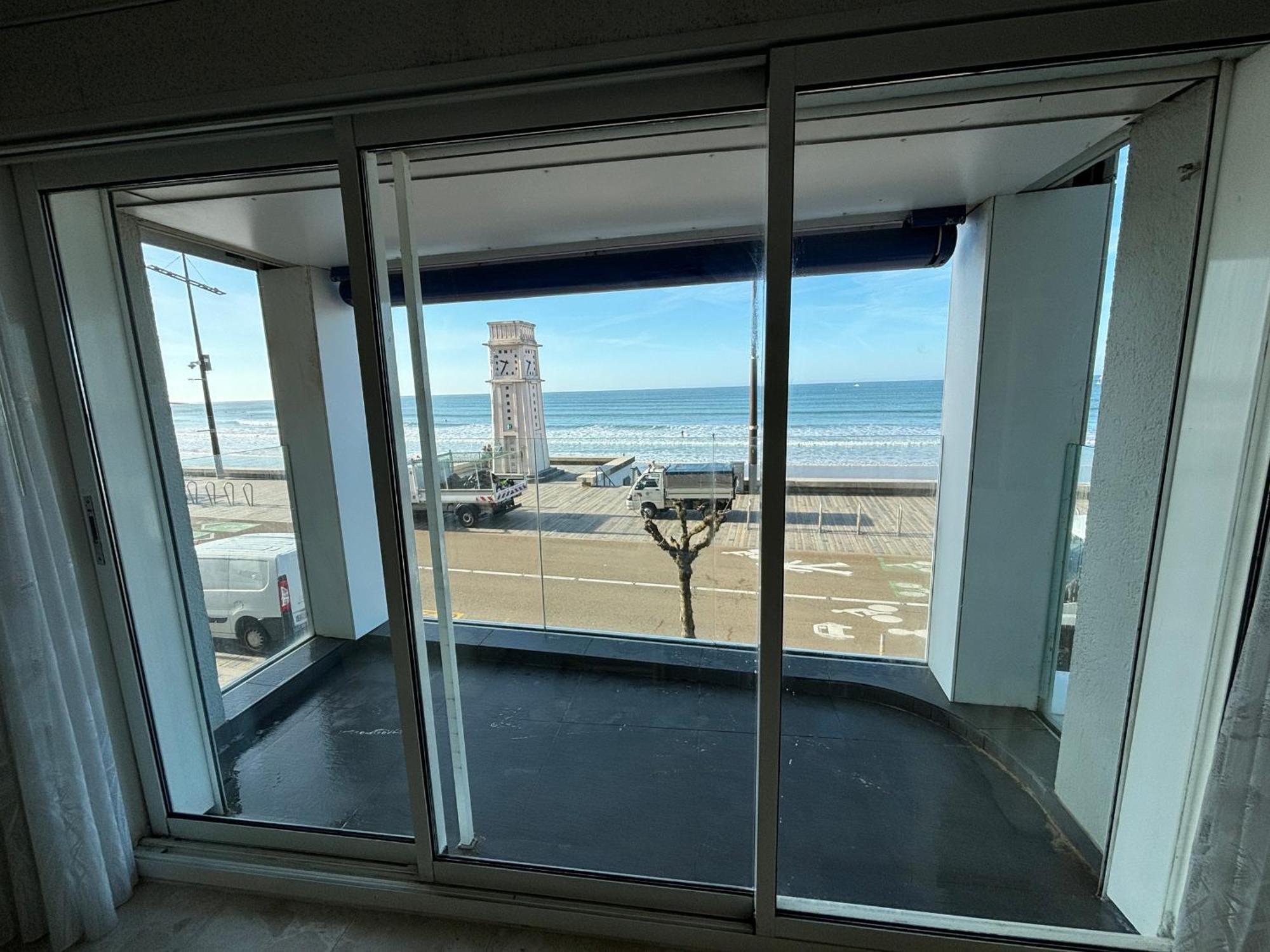 Appartement T2 Avec Balcon Et Vue Mer, 1Er Etage, Ascenseur, Tv, Cuisine Equipee - Fr-1-197-466 Les Sables-dʼOlonne Exterior foto